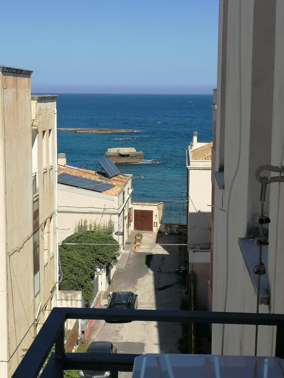 Sea View Apartment Сиракуза Екстериор снимка