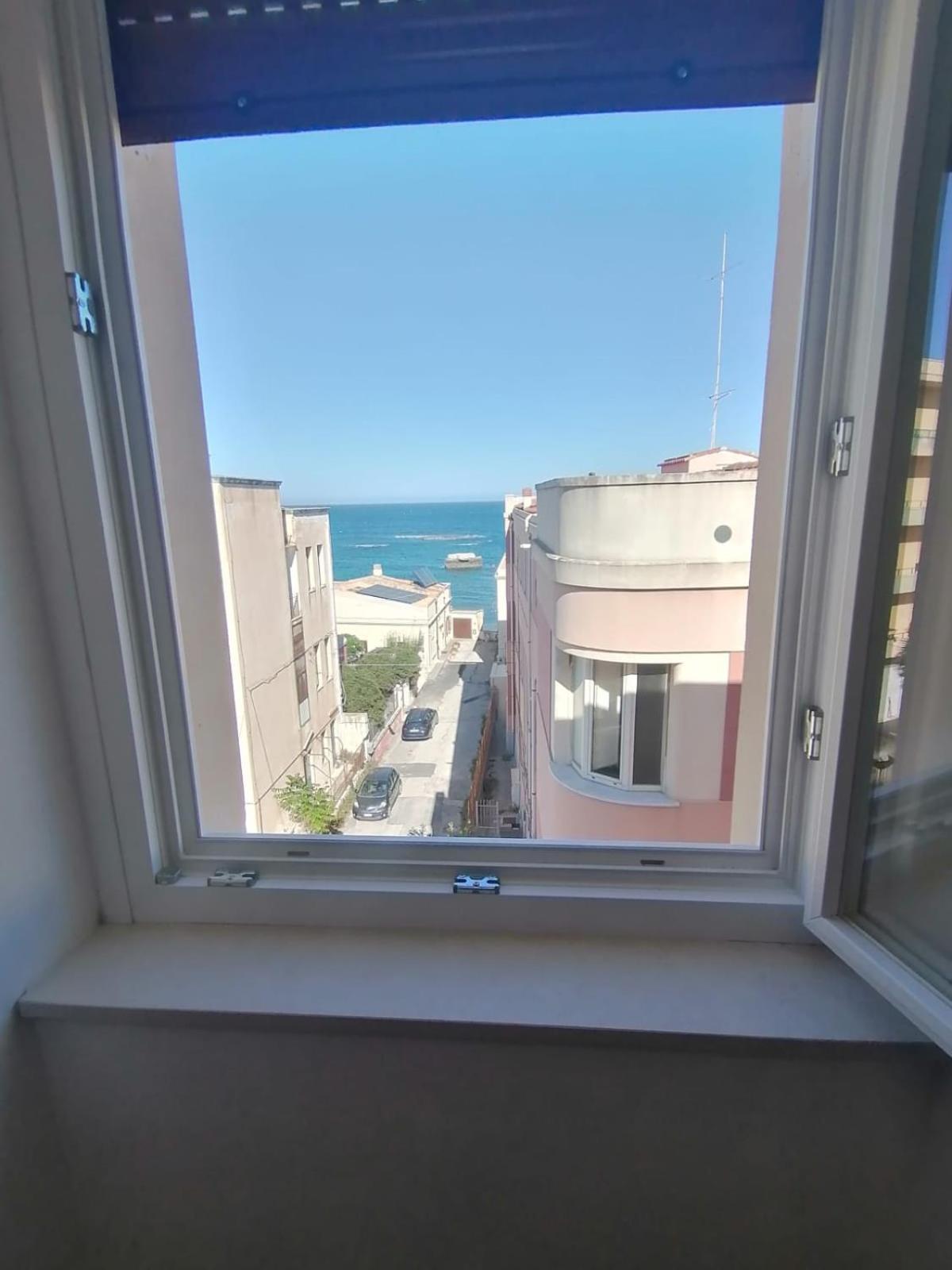 Sea View Apartment Сиракуза Екстериор снимка