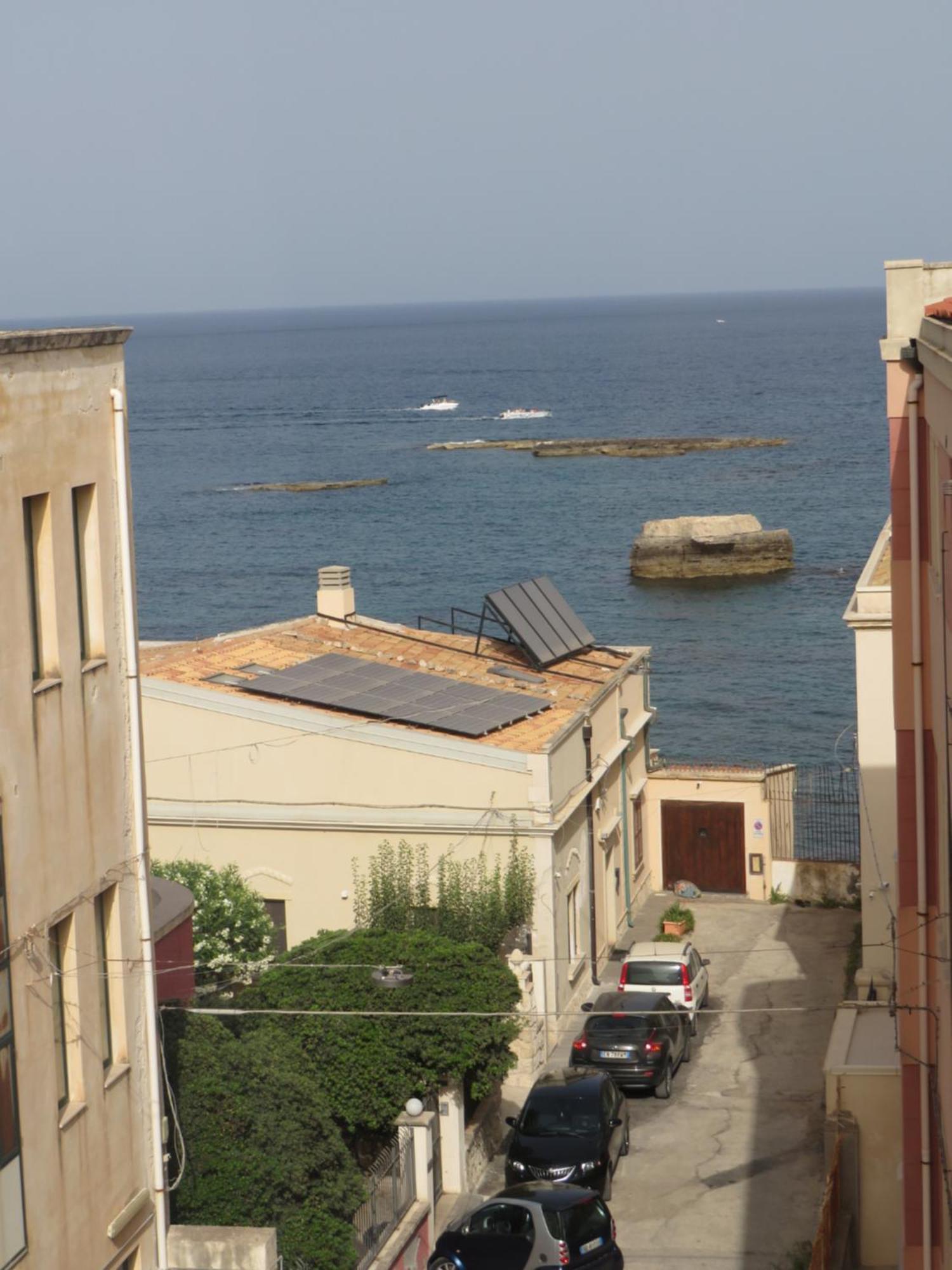 Sea View Apartment Сиракуза Екстериор снимка