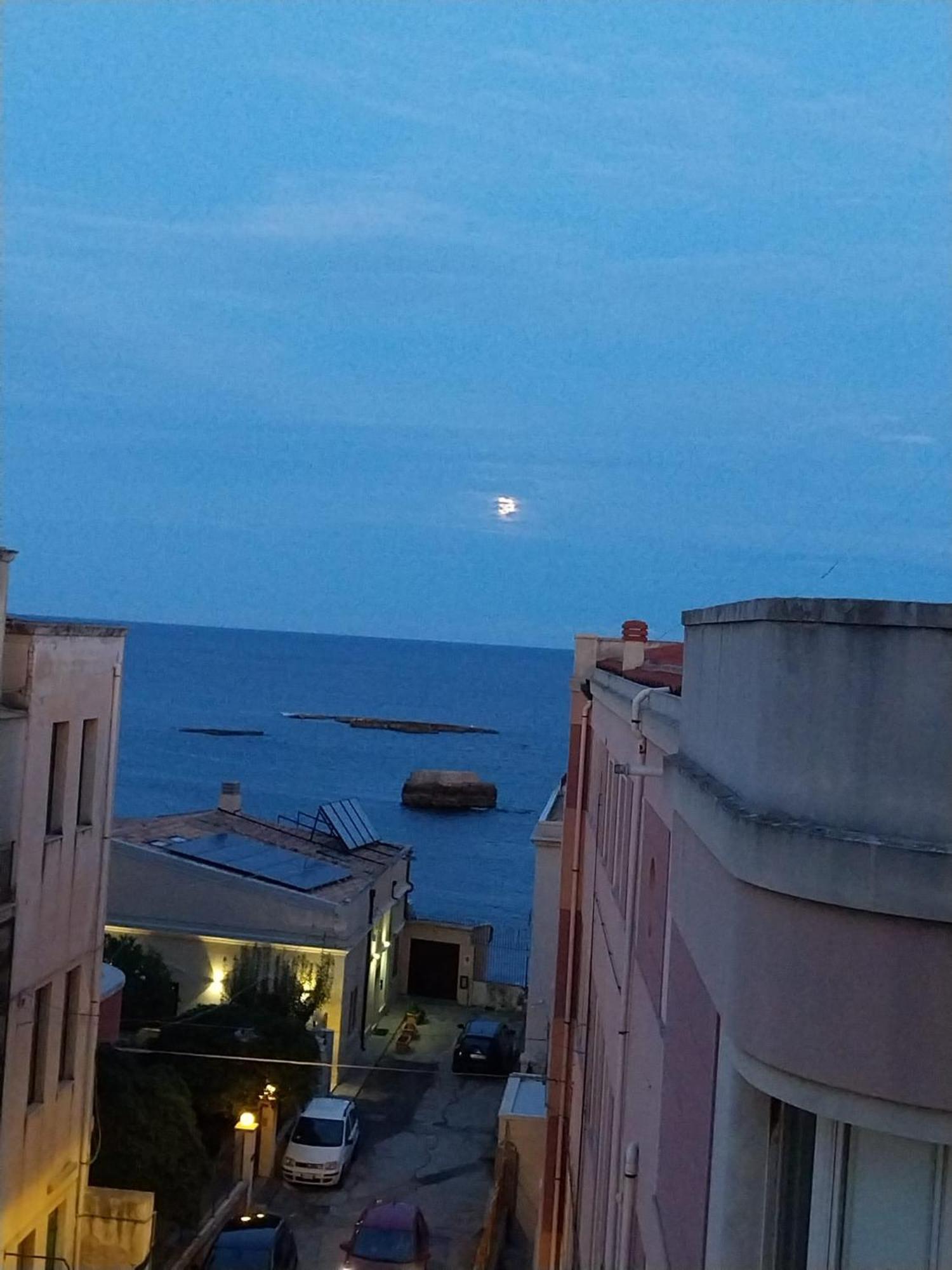 Sea View Apartment Сиракуза Екстериор снимка